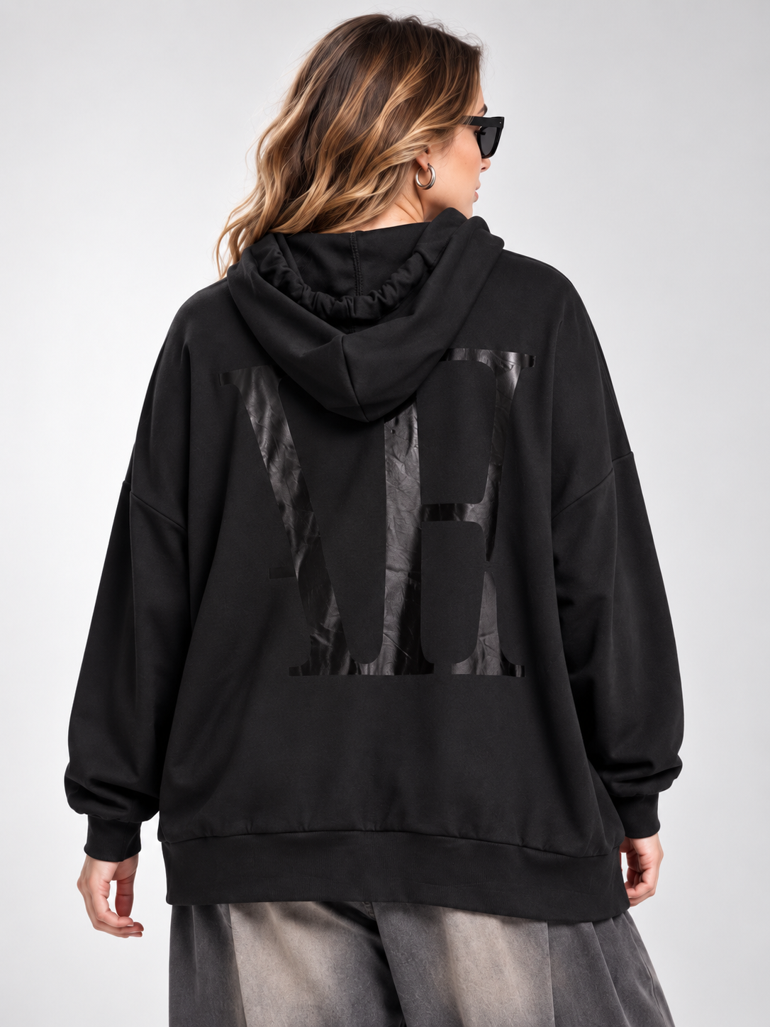 Sudadera YE en Negro