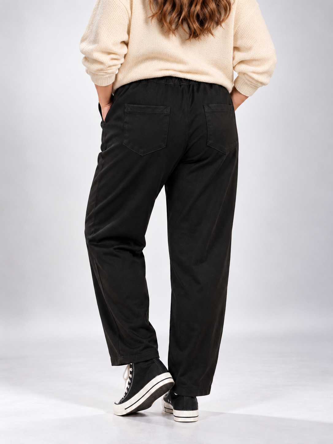 pantalón Bordado Abu en negro