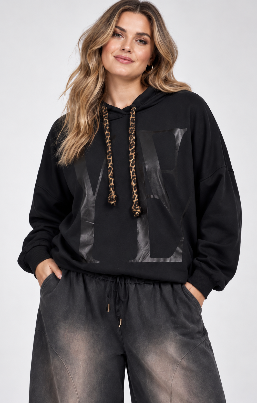 Sudadera YE en Negro