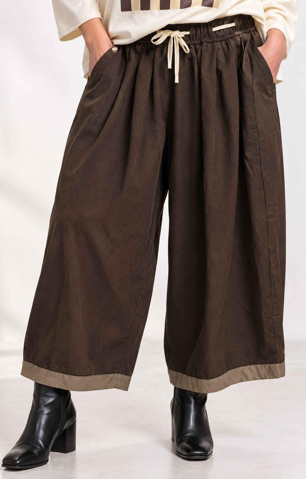 Pantalón Ania en Chocolate