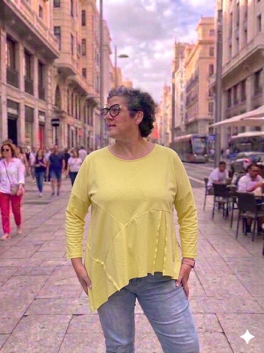 Camiseta !%(C Carla Amarilla
