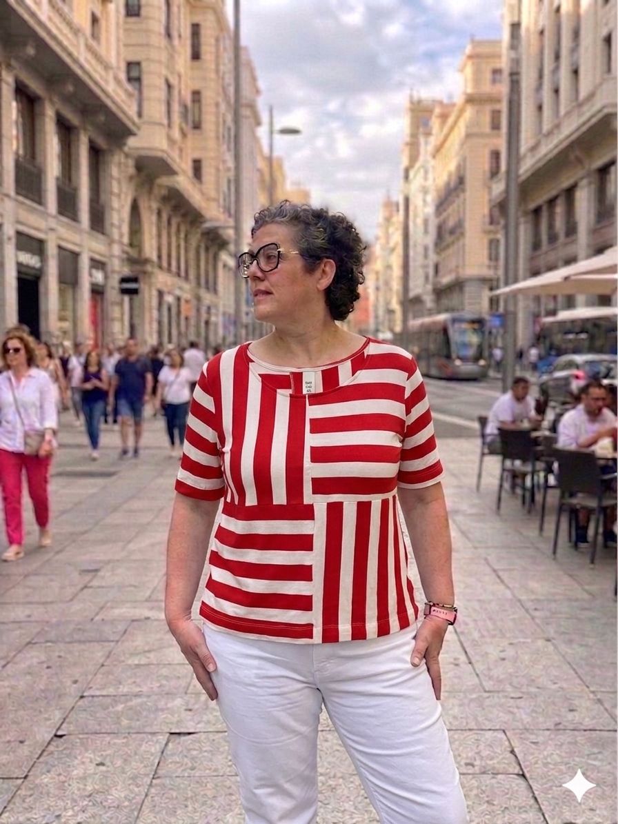 Camiseta Blanca en rojo